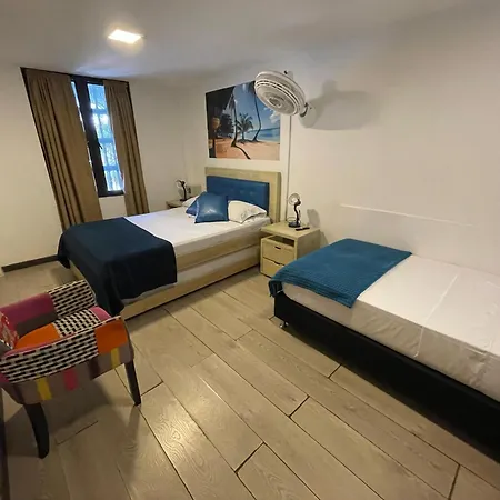Air Guest House Medellin Exterior photo